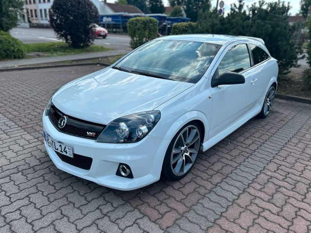 Opel Astra H OPC Nürburgring Edition 106/8...