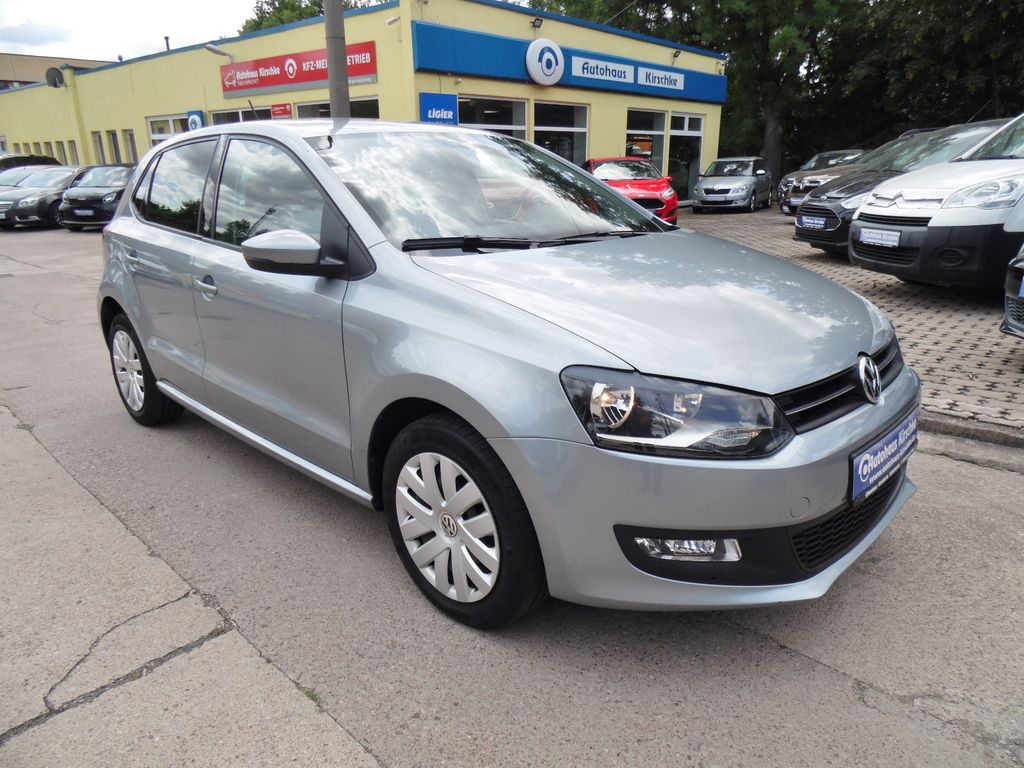 VOLKSWAGEN Polo