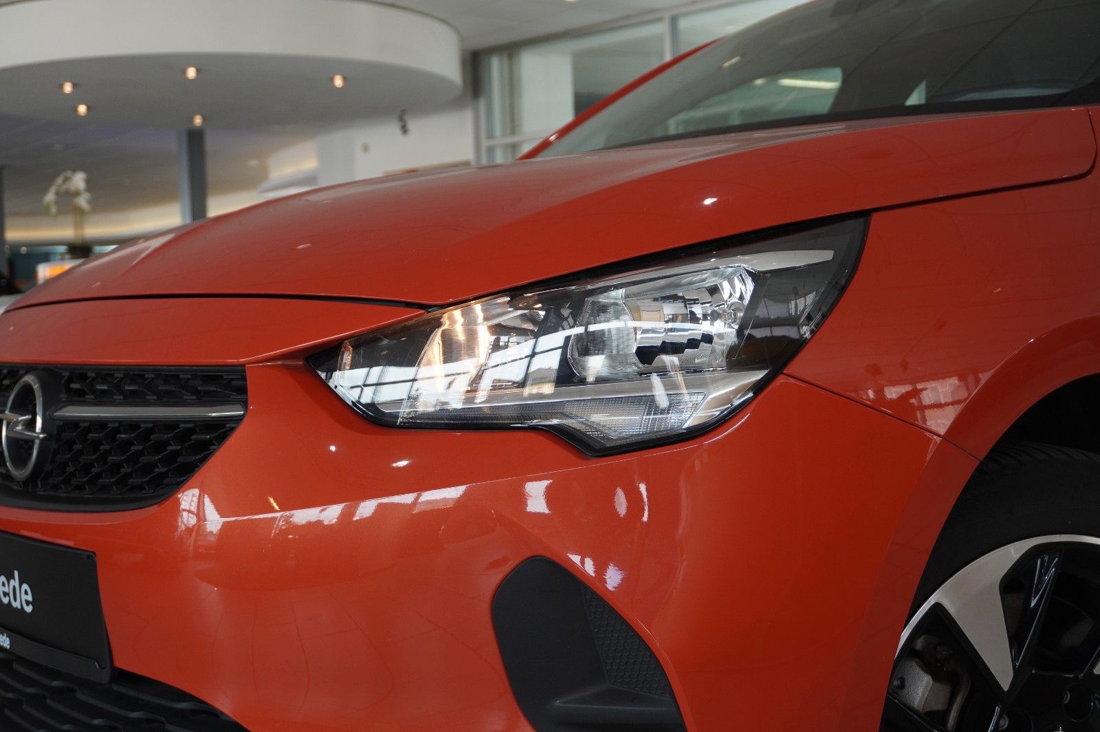 Fahrzeugabbildung Opel Corsa-e F EDITION 7KW NAVI/VIRT/TEMP/DAB/WÄRMEP.
