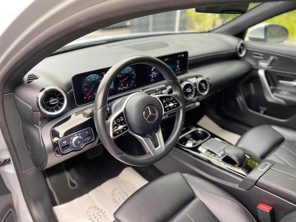 Mercedes-Benz A 220