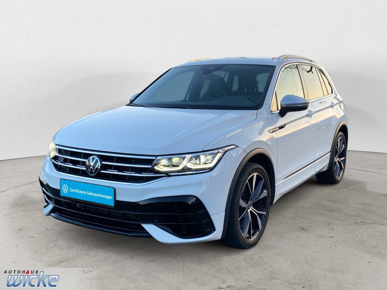 Volkswagen Tiguan 2.0 TSI R NAVI KLIMA LED KEYLESS REAR VIE foto 2