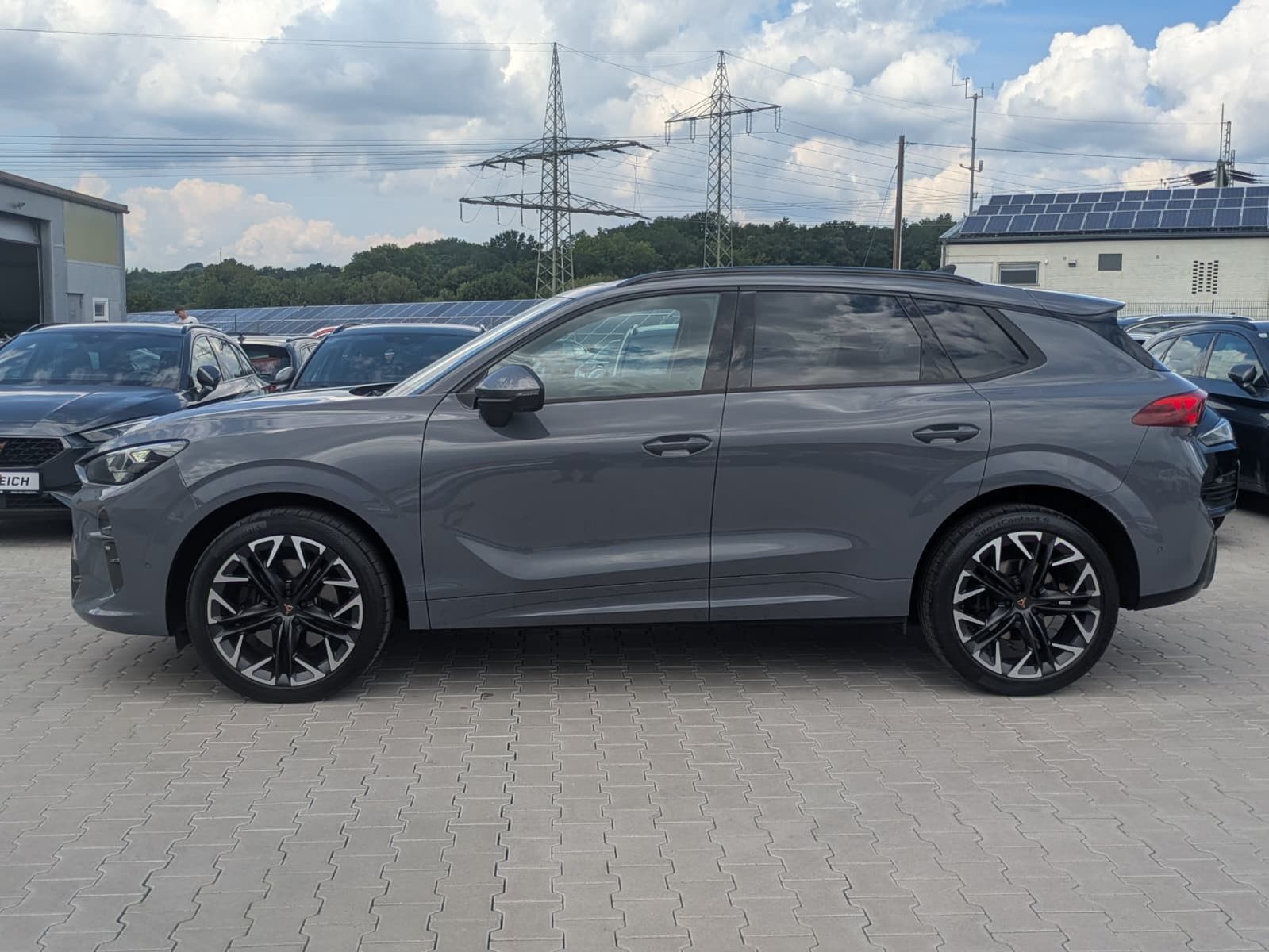 Fahrzeugabbildung CUPRA Terramar 2.0 TSI 4D VZ HUD*MATRIX*PANO*DCC*20"