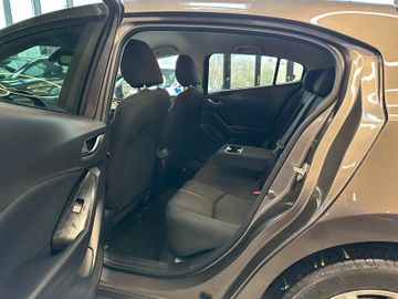 MYAUTOCENTER – Gebraucht- und Jahreswagen mit Werkstattservice in Pfaffenhofen Mazda 3 Lim. Exclusive-Line *LED*PDC*Klima*