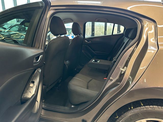 MYAUTOCENTER – Gebraucht- und Jahreswagen mit Werkstattservice in Pfaffenhofen Mazda 3 Lim. Exclusive-Line *LED*PDC*Klima*