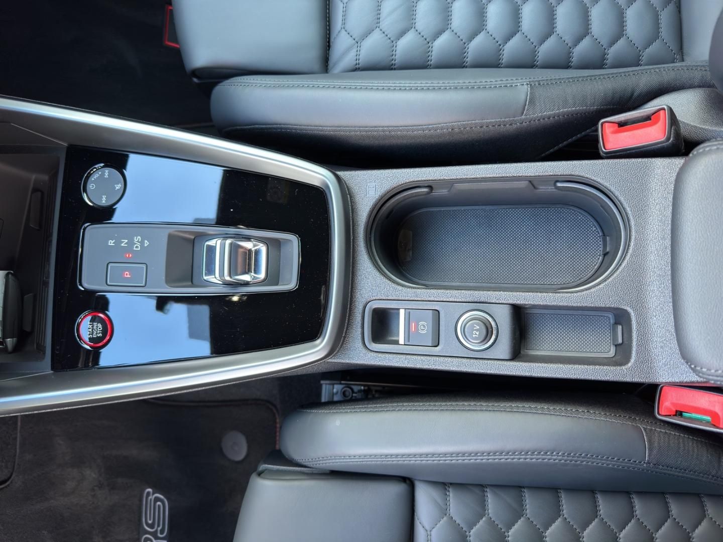 Fahrzeugabbildung Audi RS 3 Limousine RS3 Limousine 2.5 TFSI quattro Ma