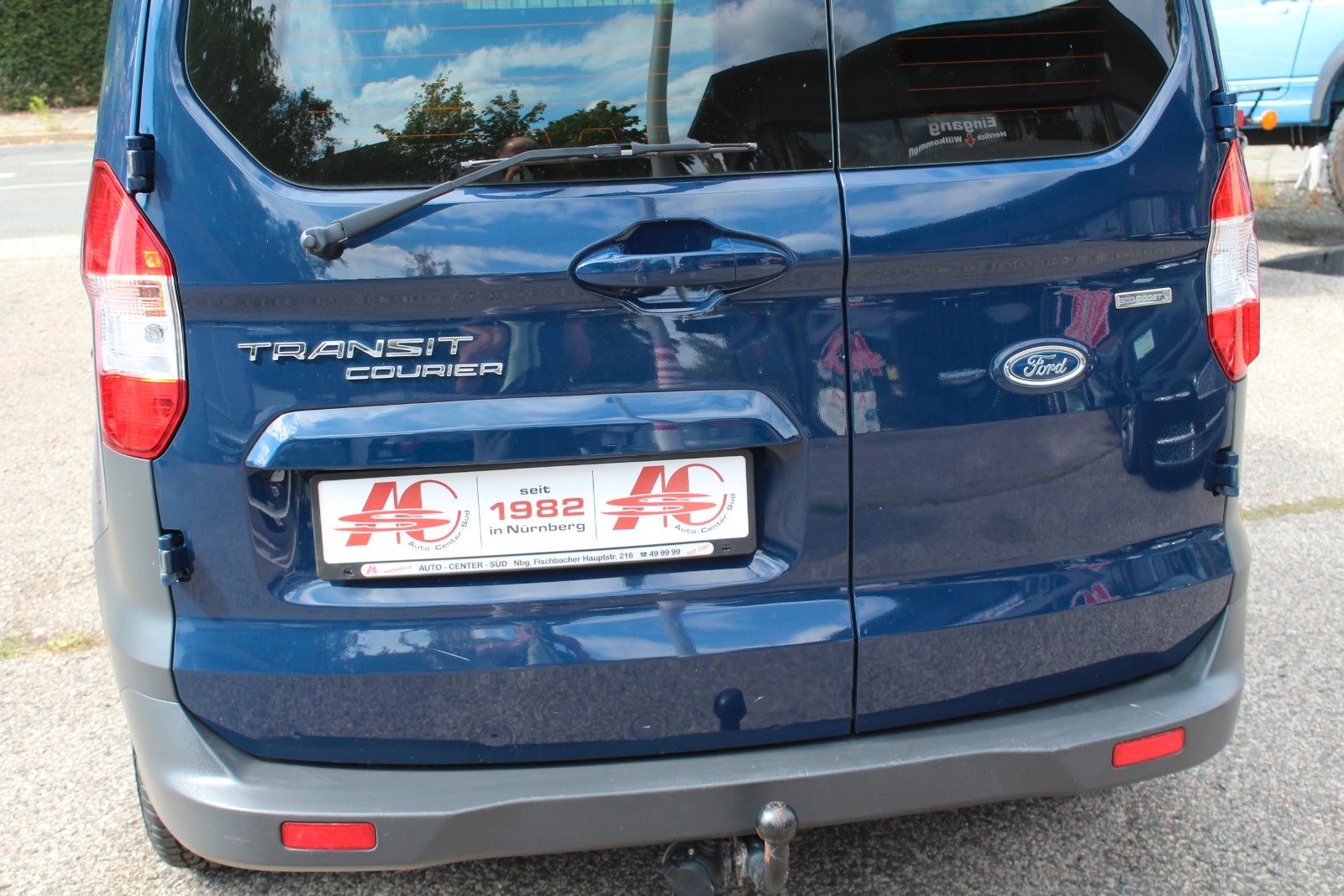 Tourneo Courier 1,0L Ecobooster, Wenig Km!!