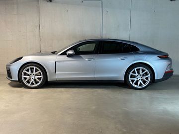 Porsche Panamera - 3
