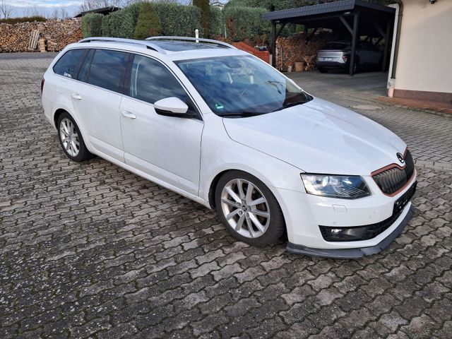 Skoda Octavia Combi 2.0 TDI DSG, PANO,NAVI,LEDER,ALU