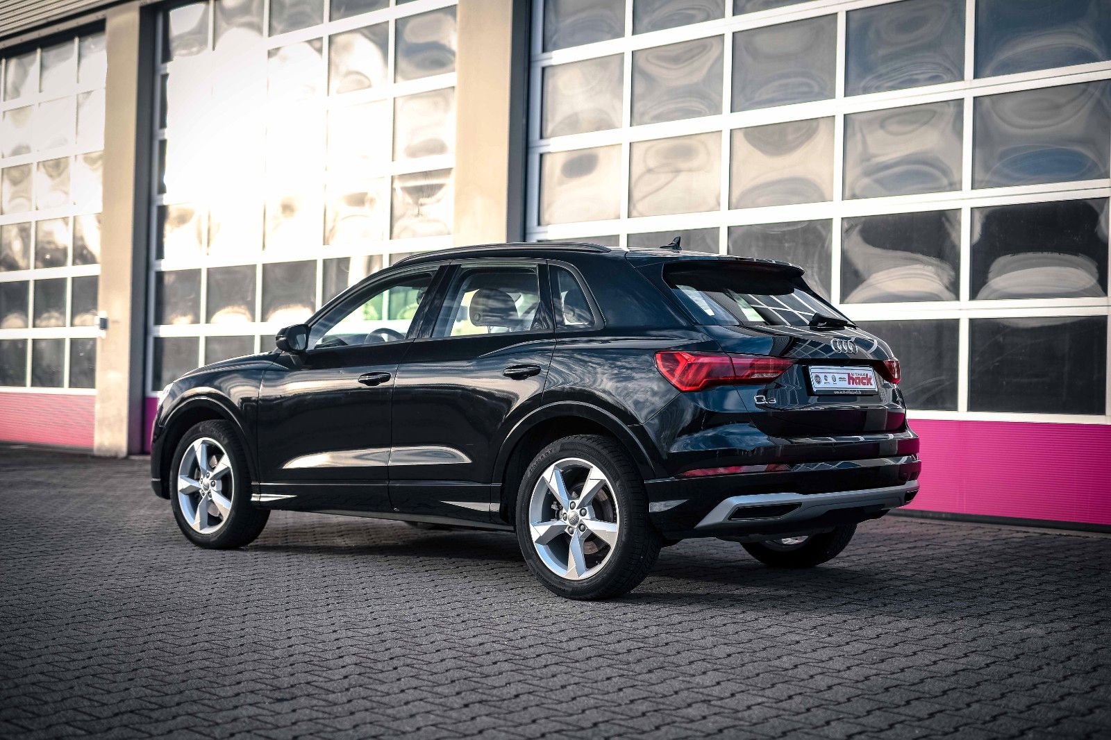 Fahrzeugabbildung Audi Q3 45 TFSI quattro advanced