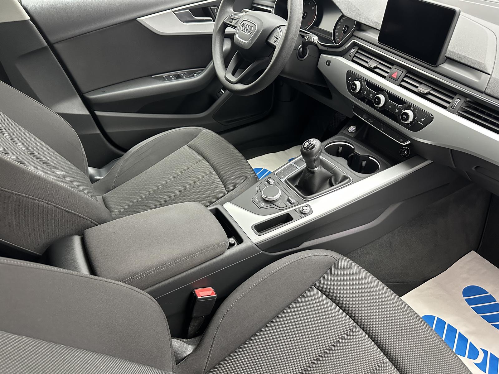 Audi A4 basis "NAVI-SITZH-PDC-MULTI-TEMPO-ALU"