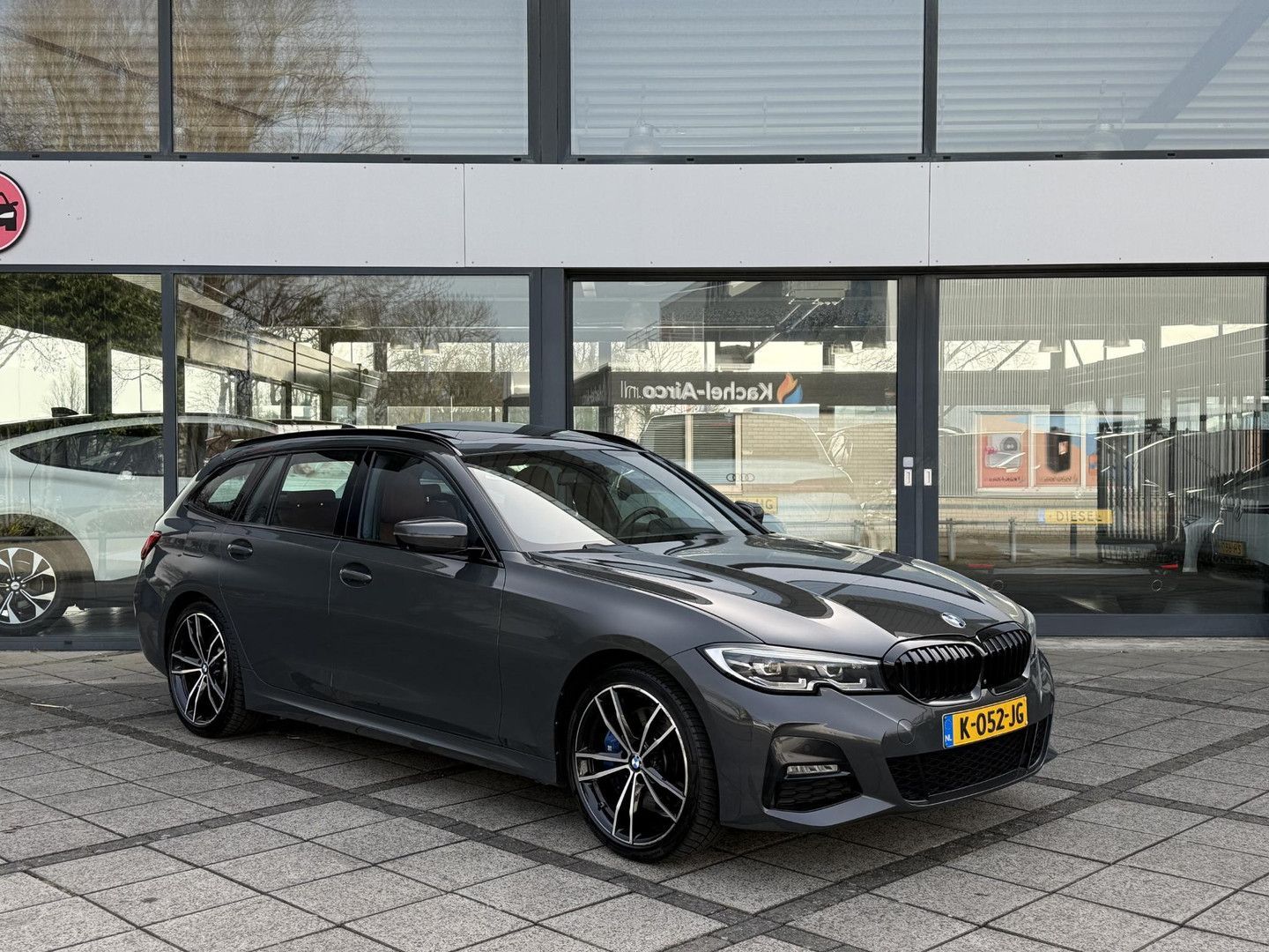 BMW 330 3-serie Touring Aut. 330e High Exe. M-Sport imagem 2