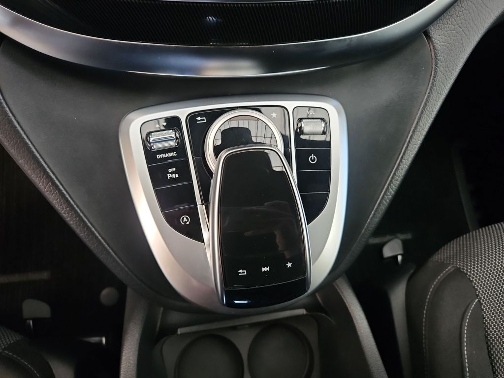 Fahrzeugabbildung Mercedes-Benz V 250 d Edition kompakt 2,5t AHK Kühlfach Sound