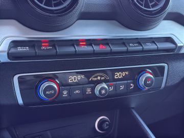 Audi Q2 sport TDI S-Tronic*VIRTUAL*LED*NAVI*APPLE*ACC