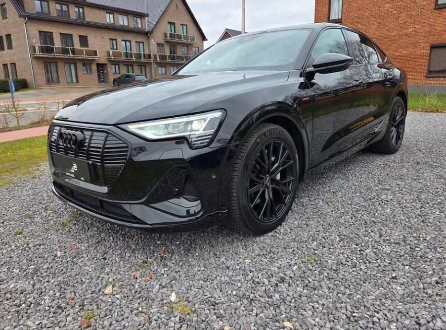 Image of Audi e-tron
