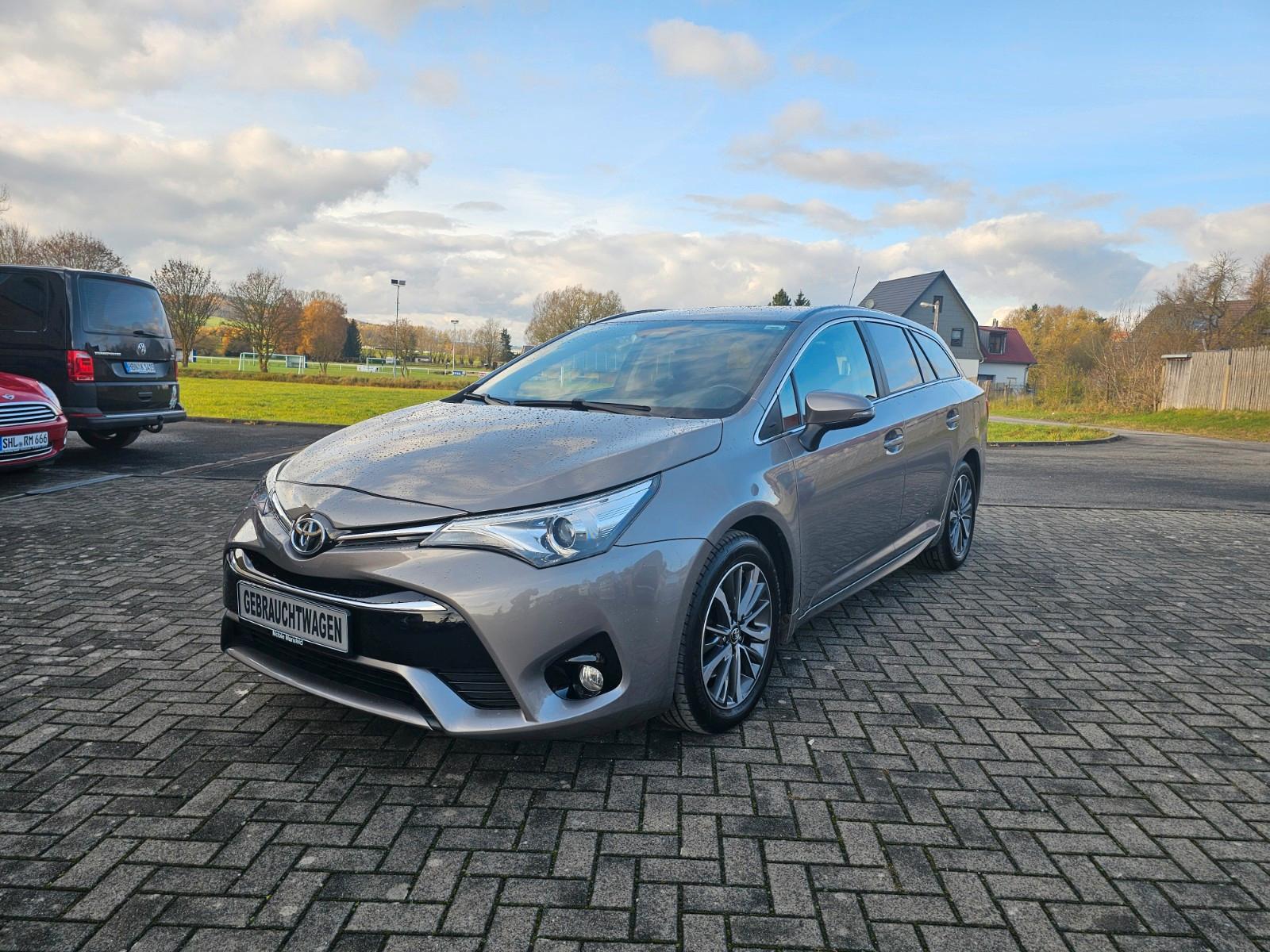 Toyota Avensis 2.0 D Sports Business Edition "LED,Navi"