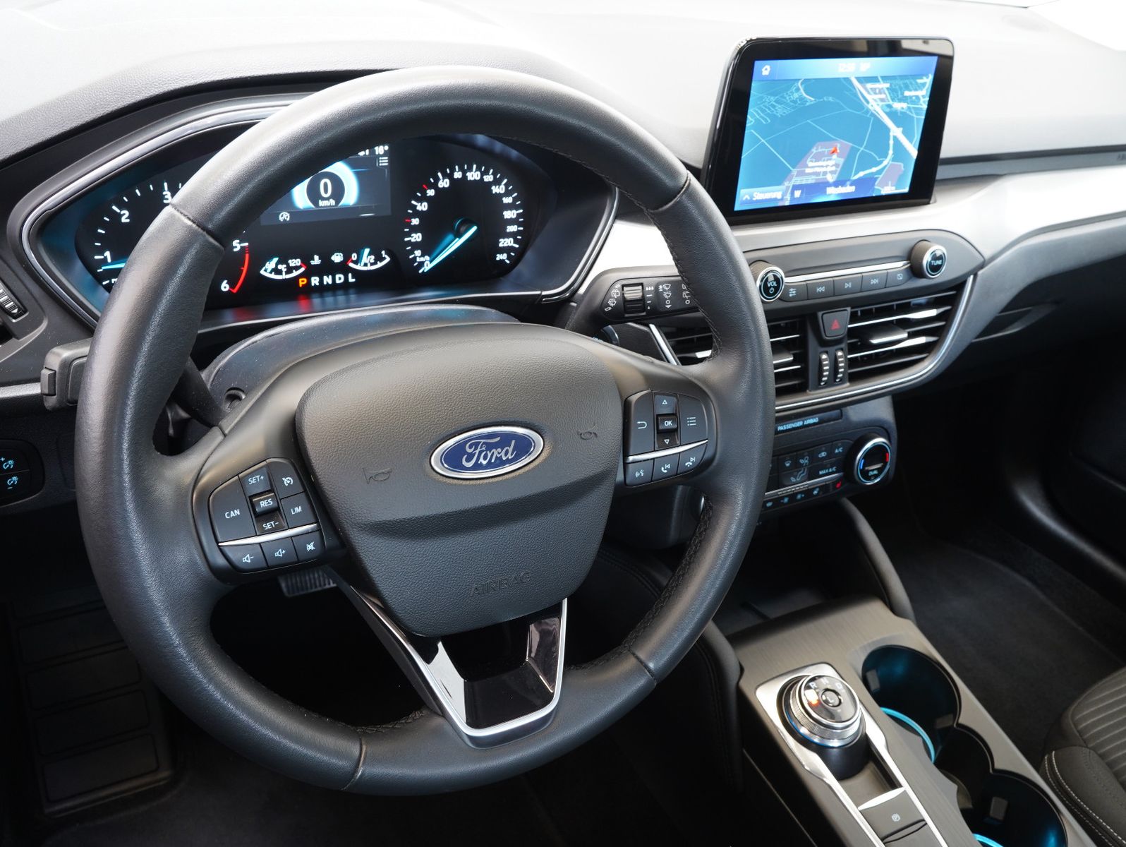 Fahrzeugabbildung Ford Focus 2.0 EcoBlue Titanium LED/NAVI/KAMERA/LM17"