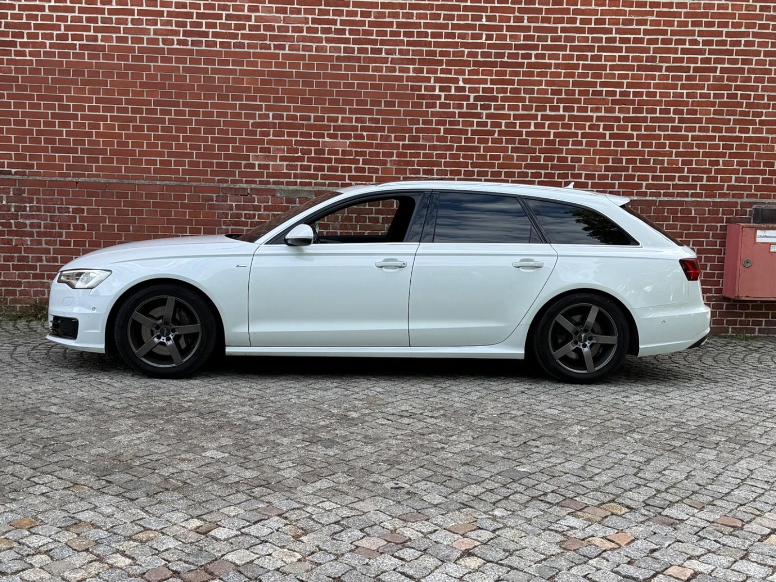 Audi A6 Avant S-line 3.0 TDI 218ch - Toi ouvrant panoramique - Alcantara - Carnet entretien - Pneus toutes saisons - Hayon éléctrique