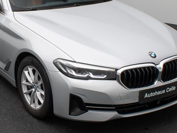 Fahrzeugabbildung BMW 530d Tour HUD ACC Kamera DAB Komfortzugang