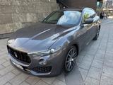Maserati Levante Benzin 3.0 V6 350PS / LED / Leder / Pano