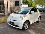 Toyota IQ iQ Basis - weiße Toyota IQ