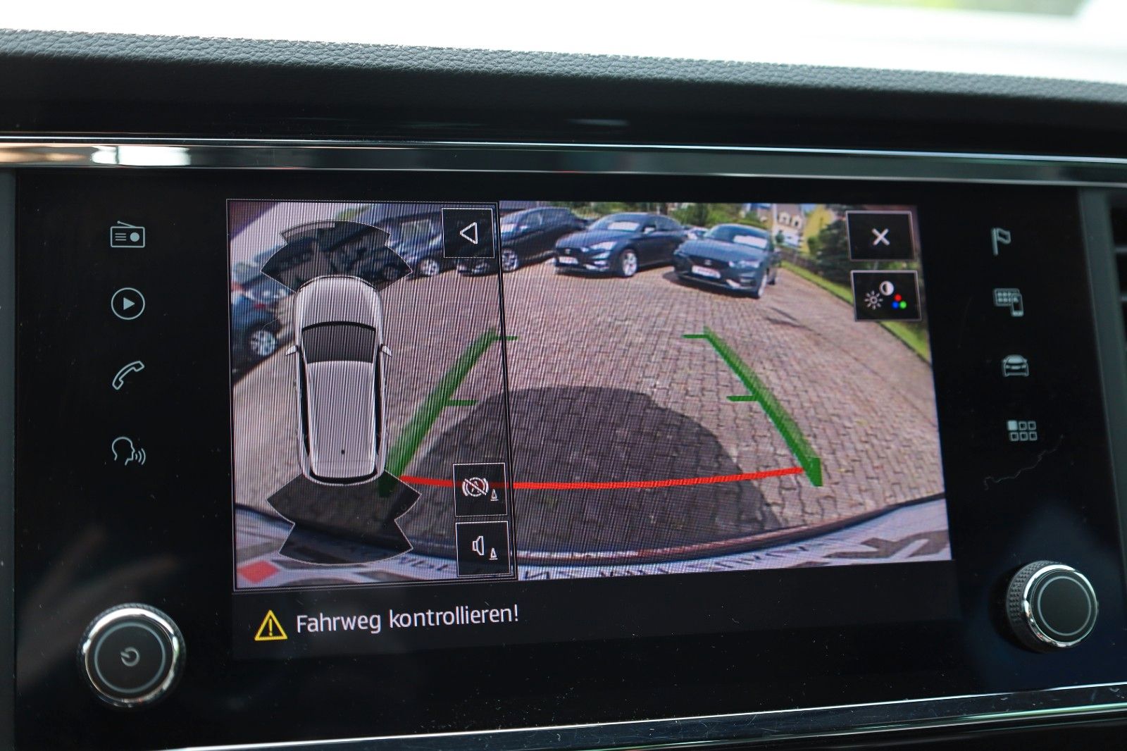 Fahrzeugabbildung SEAT Ateca FR 1,5 TSI *Navi *SHZ *Winterräder