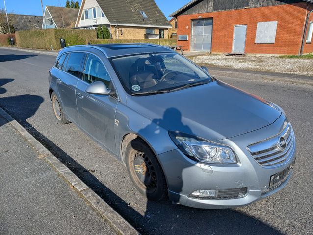 Opel Insignia Sports Tourer 2.0 T opc LEATHER PANORAM