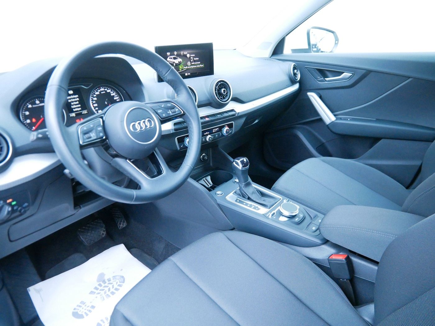 Fahrzeugabbildung Audi Q2 1.5 35 TFSI advanced DSG MATRIX Kamera ACC SH