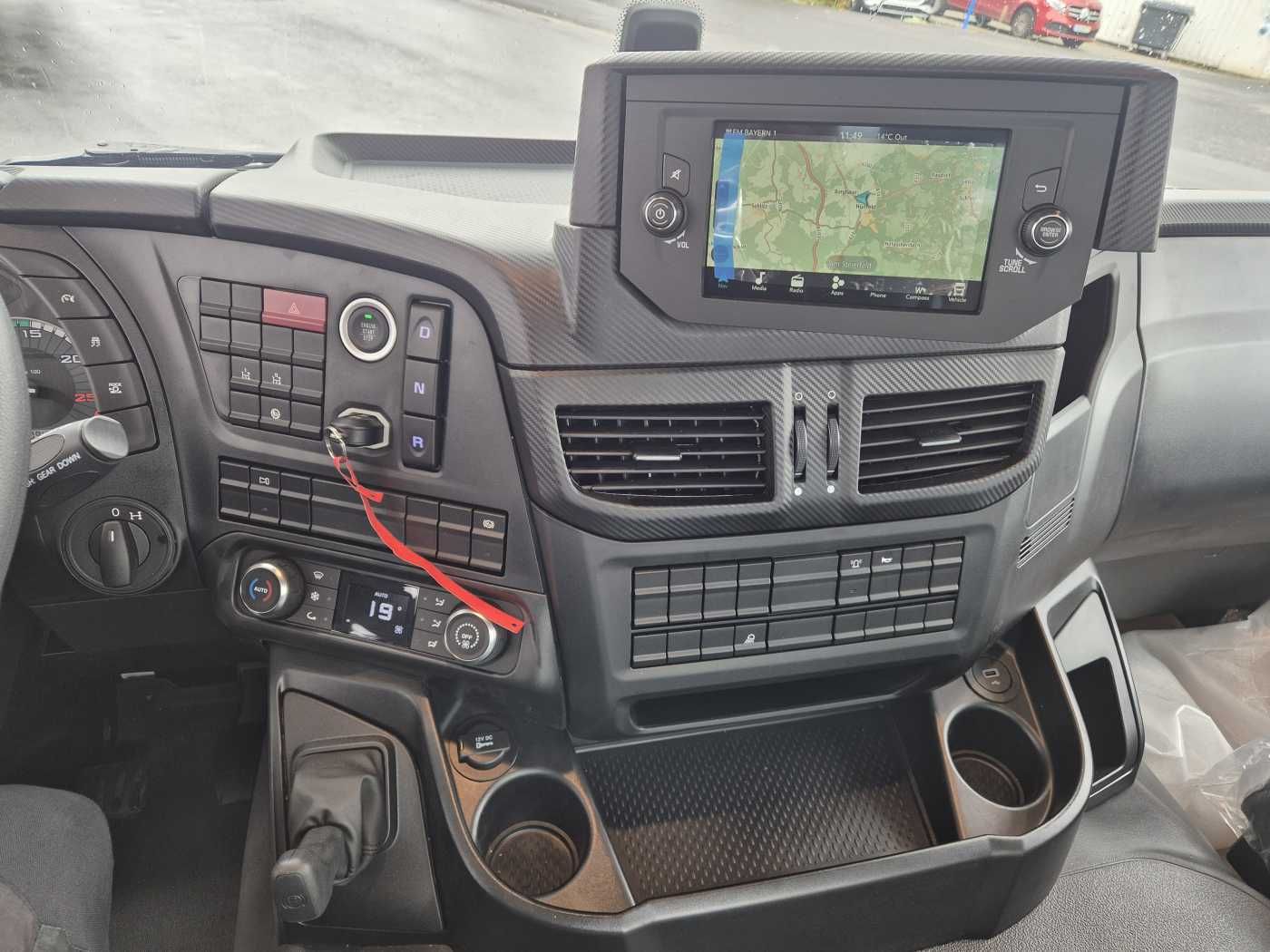 Fahrzeugabbildung Iveco X-Way AD200X48 HR OFF 4x2 Meiller Intarder 2x