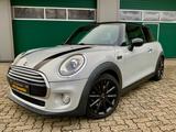 MINI COOPER Mini Aut. PANO/NAVI/LEDER/PDC/LED/ - silberne MINI MINI