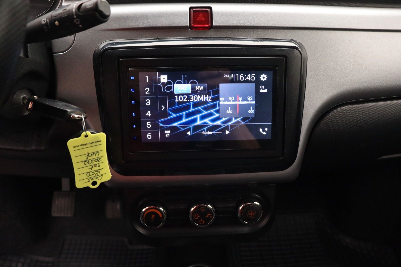 Fahrzeugabbildung Ligier JS50L Sport *Fahren ab 15* *45km/h*