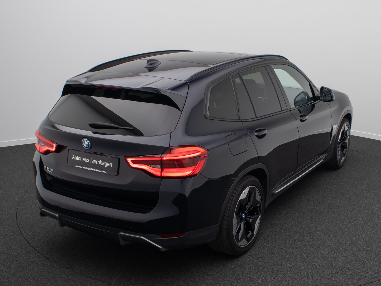 Fahrzeugabbildung BMW iX3 Impressive Alarm H/K 360°HUD Komfort Panoram