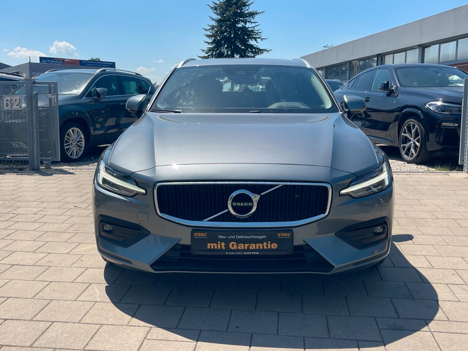 Volvo V60 Kombi Momentum Pro
