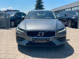 Volvo V60 Kombi Momentum Pro - Volvo V60 in Nürnberg
