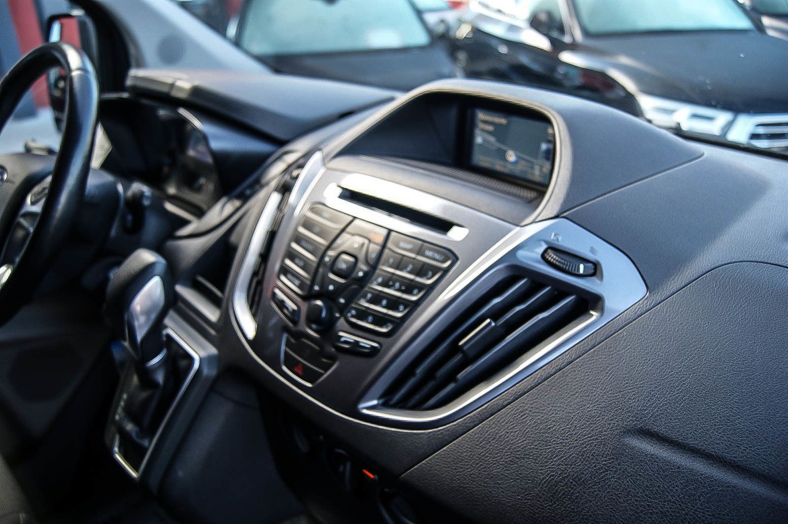 Fahrzeugabbildung Ford Tourneo Custom 2.0TDCi Auto 8-SITZE NAVI 1.HAND