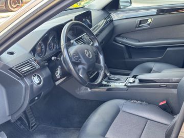 Mercedes E 200 - 8