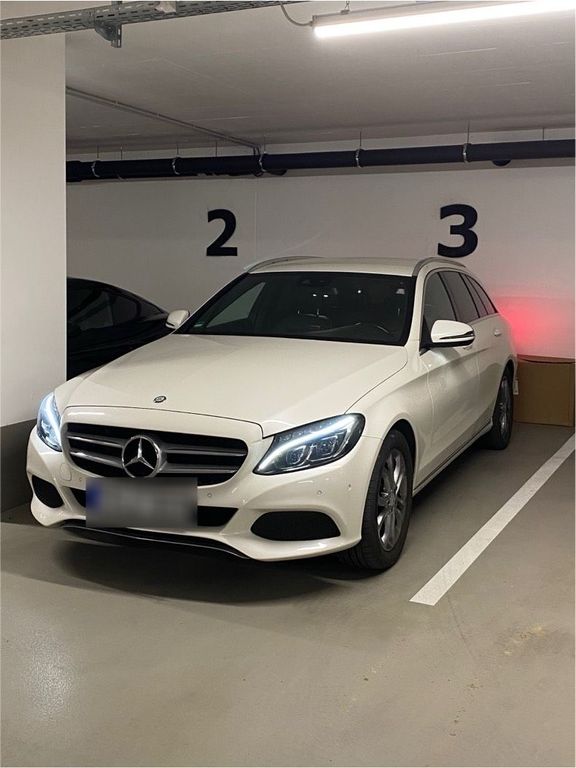 Image of Mercedes-Benz C 220