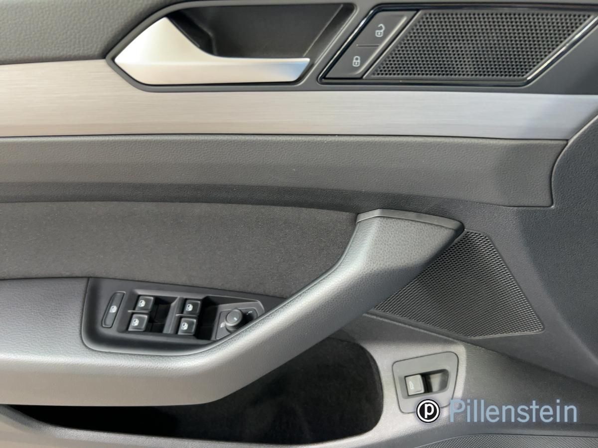 Volkswagen Passat Variant - Bild 13