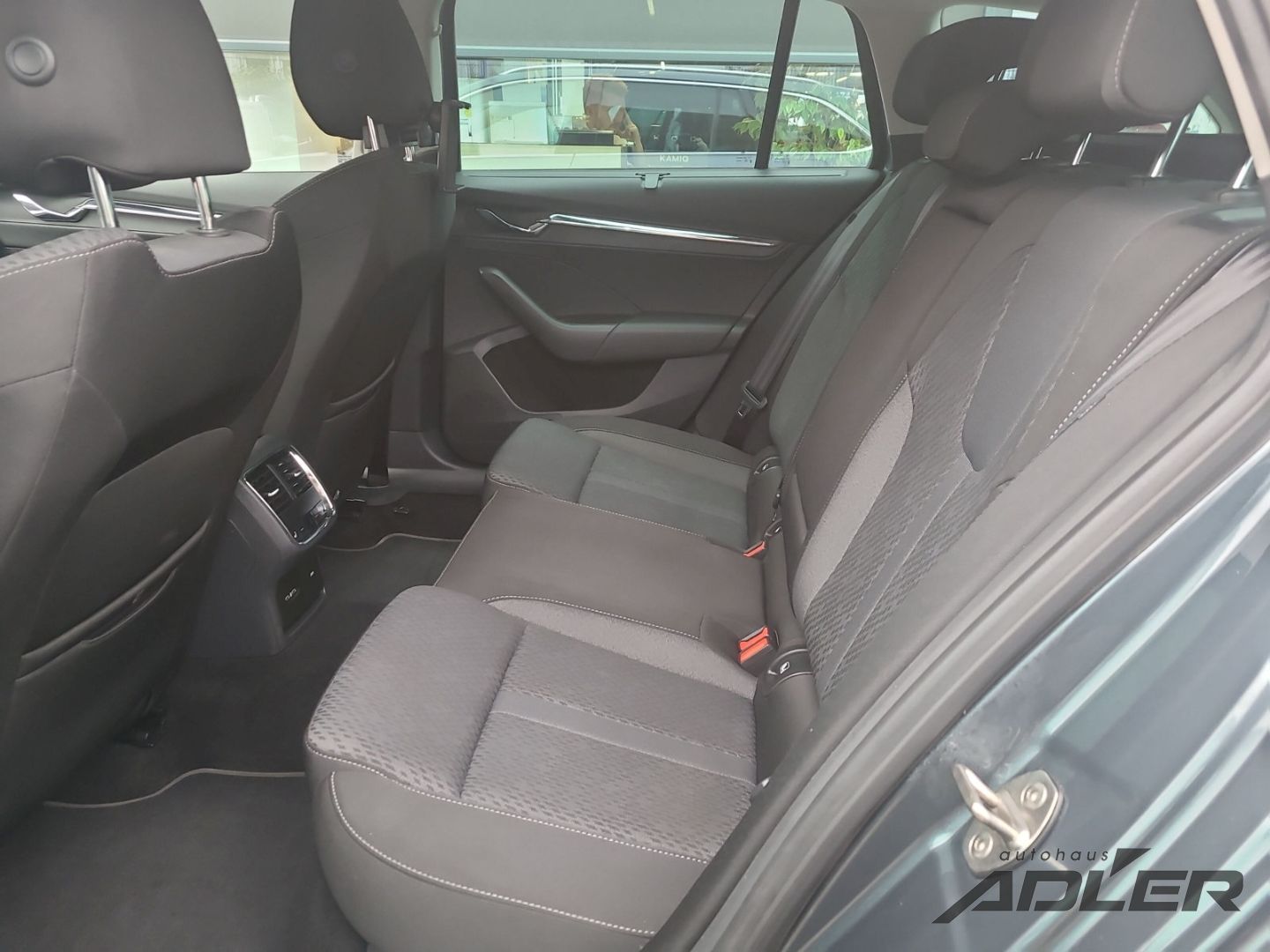 Skoda Octavia Combi Style 1,5 TSI Blind Spot AHZV KESS foto 12