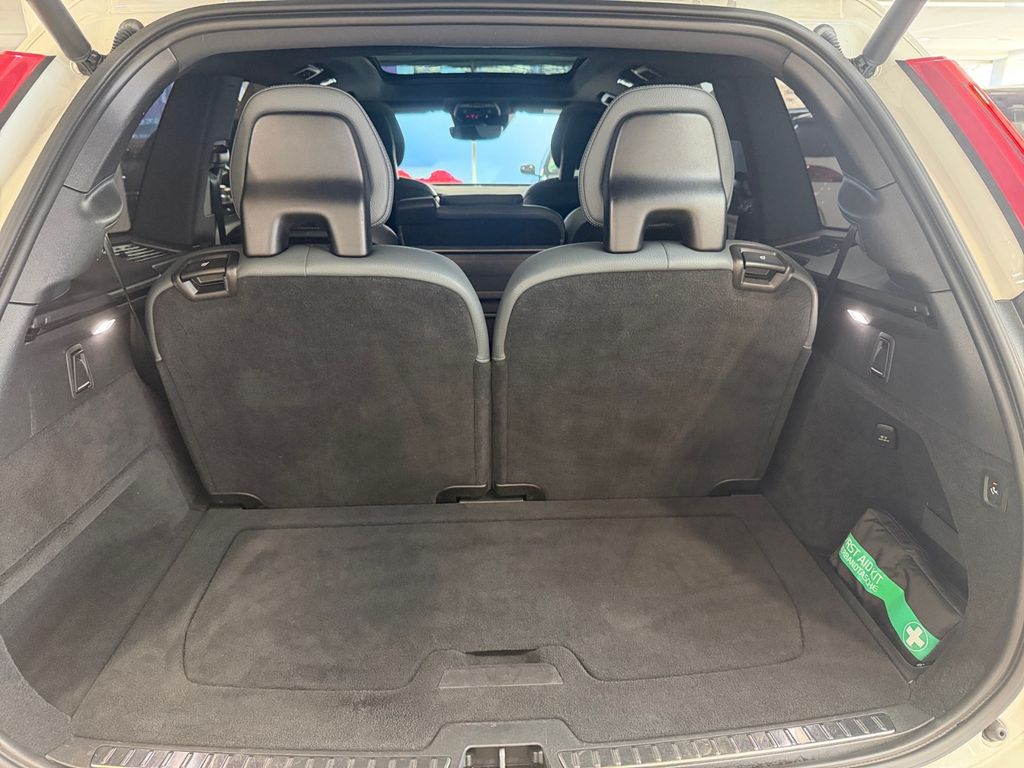 Volvo XC 90 - Bild 24