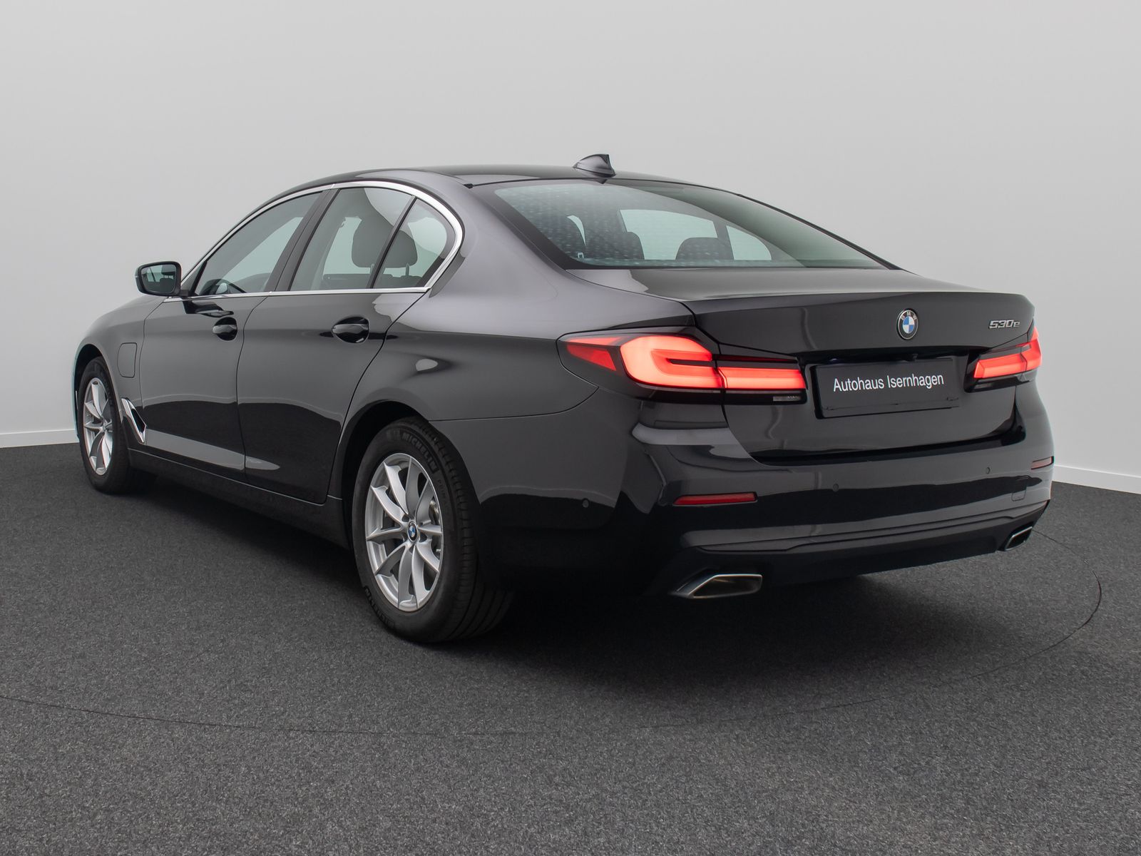 Fahrzeugabbildung BMW 530e Alarm DAB HiFi Komfort Kamera DriveAs Sport