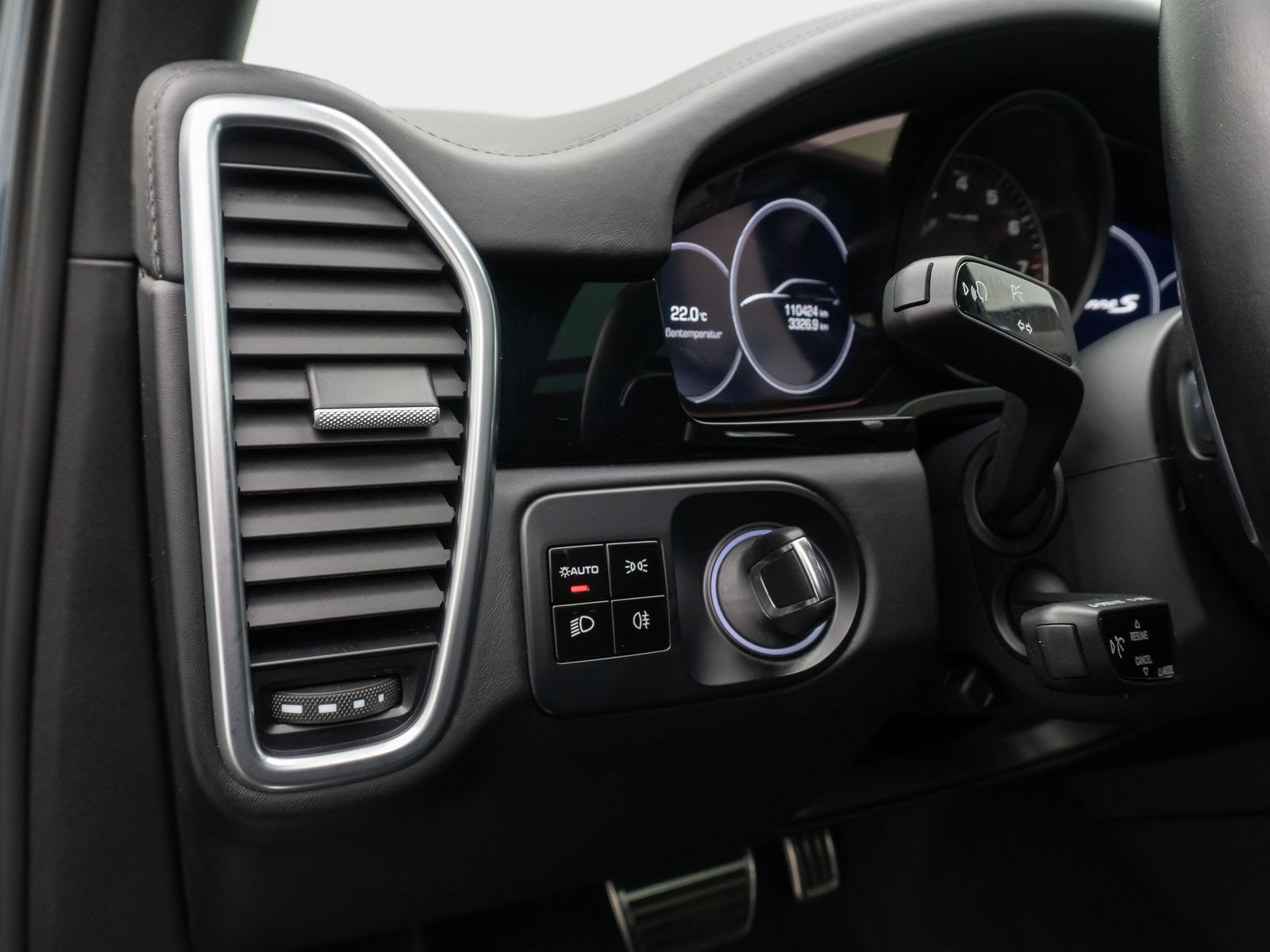 Fahrzeugabbildung Porsche Cayenne S Kamera HiFi Panorama Leder AHK 21"