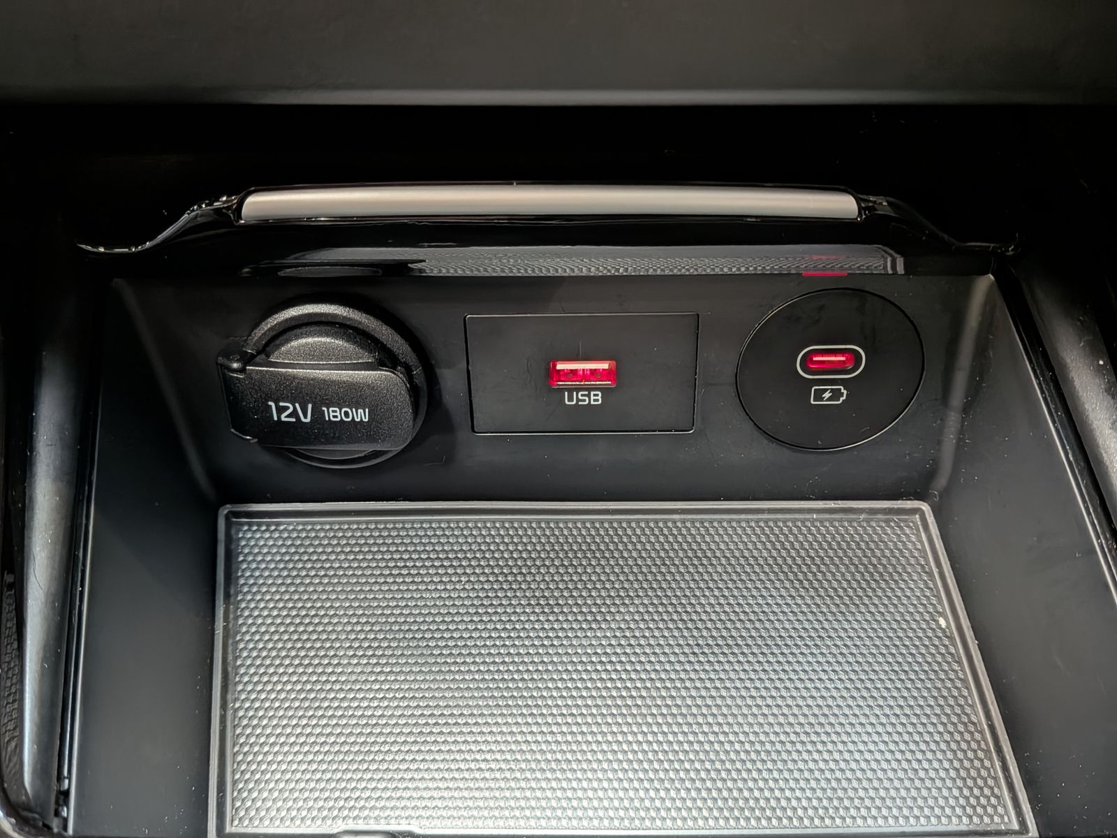 Fahrzeugabbildung Kia cee'd / Ceed 1.5 DCT Spirit JBL Temp LED Cam ACC