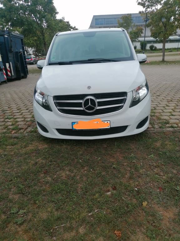 Image of Mercedes-Benz V 220