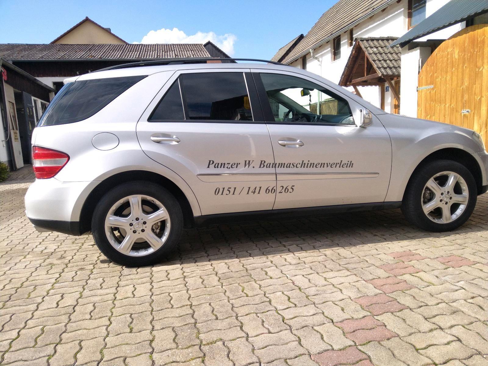 Mercedes-Benz ML280 2006 — rear view