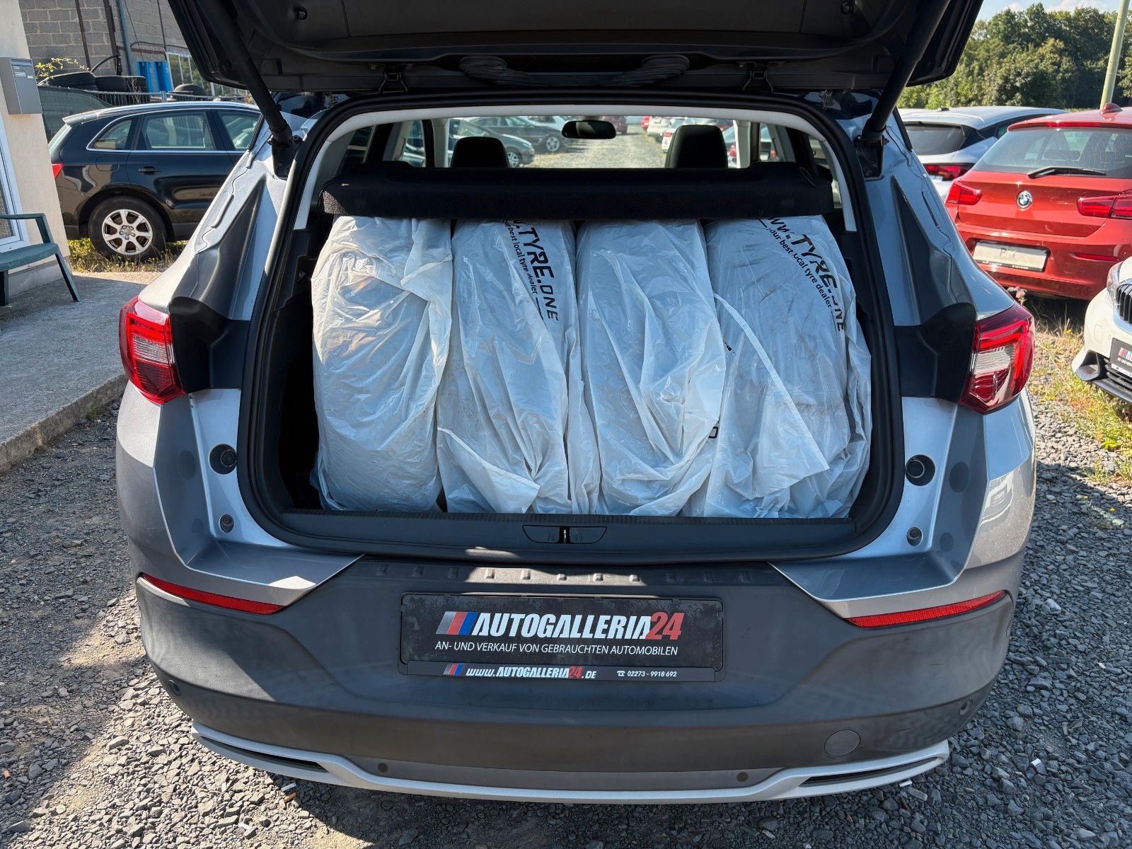 Fahrzeugabbildung Opel Grandland (X) 1.2 Aut. Ultimate Navi Leder Pano