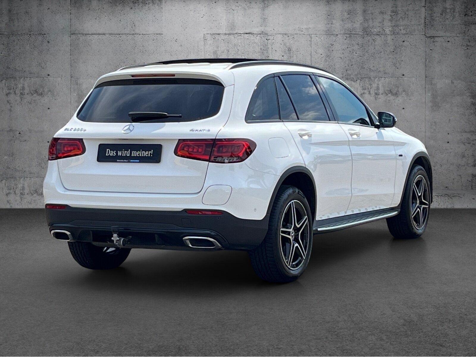 Mercedes-Benz GLC 300e 4MATIC*AMG-Line*Pano*Night*MBUX*LED*AHK