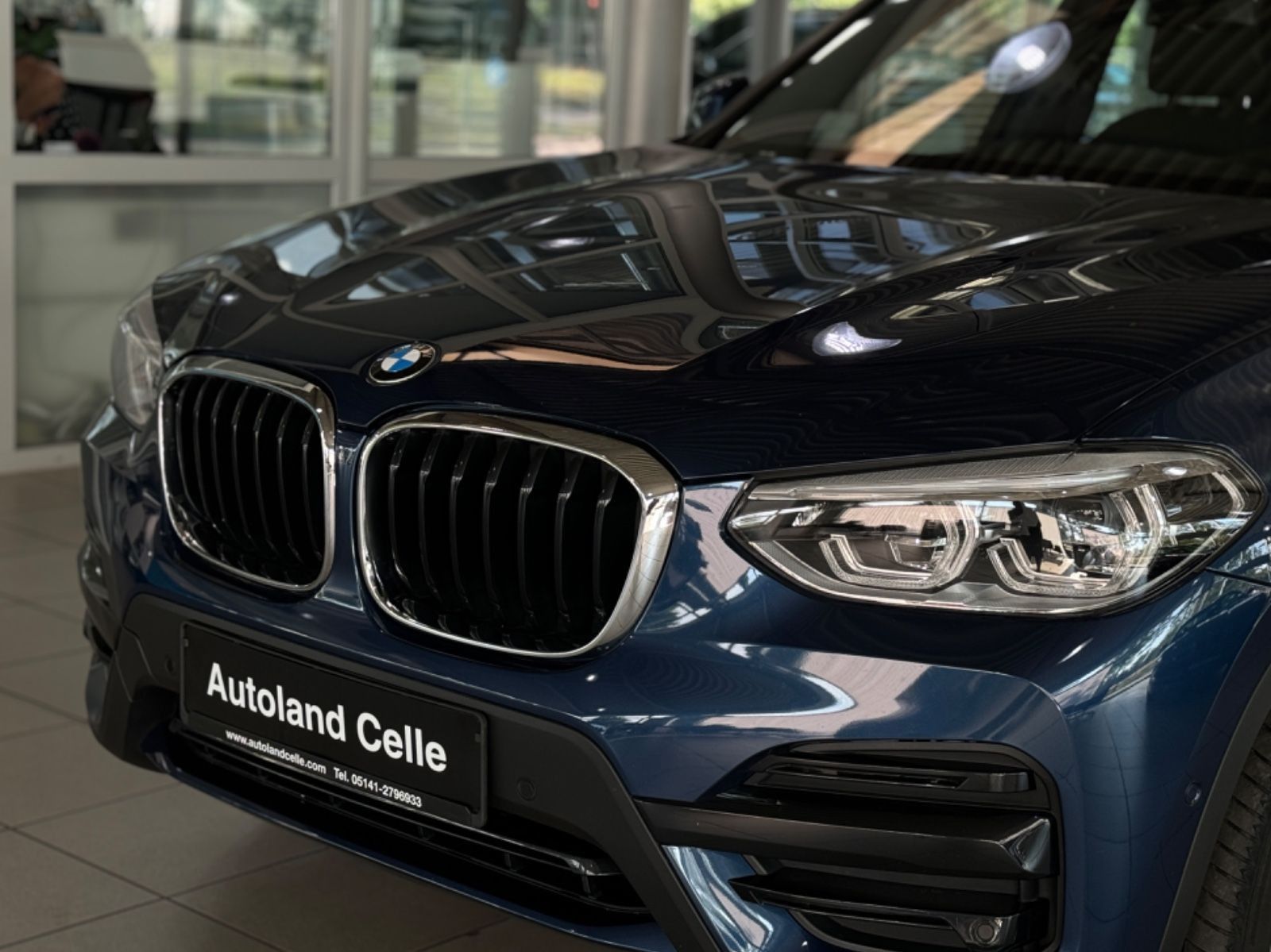 Fahrzeugabbildung BMW X3 xD30e Kamera DAB LED AHK Alarm HiFi 18Zoll