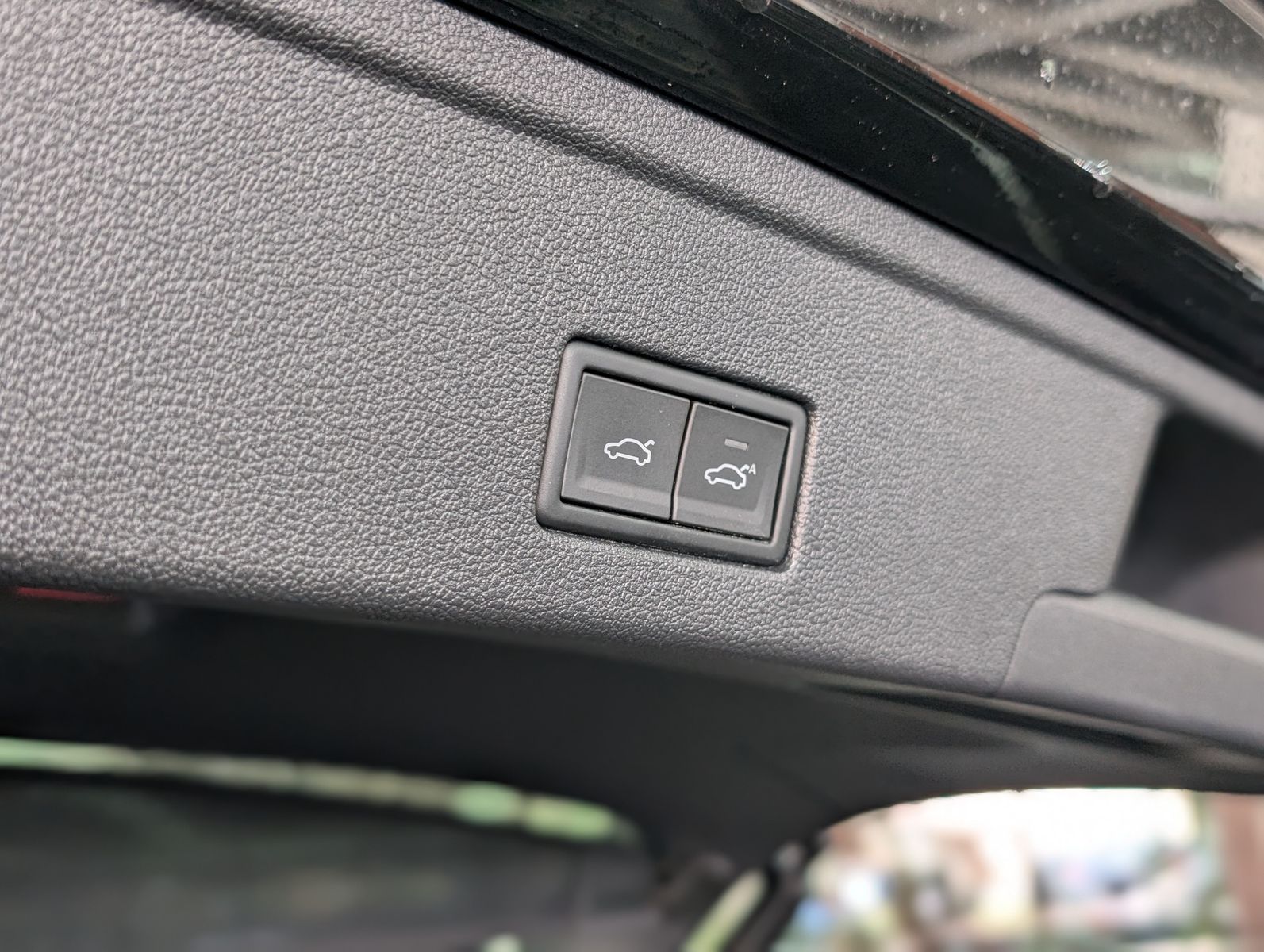 Fahrzeugabbildung Volkswagen Touareg 3.0TDI 4M R-Line VOLL Black 22" UPE 114T