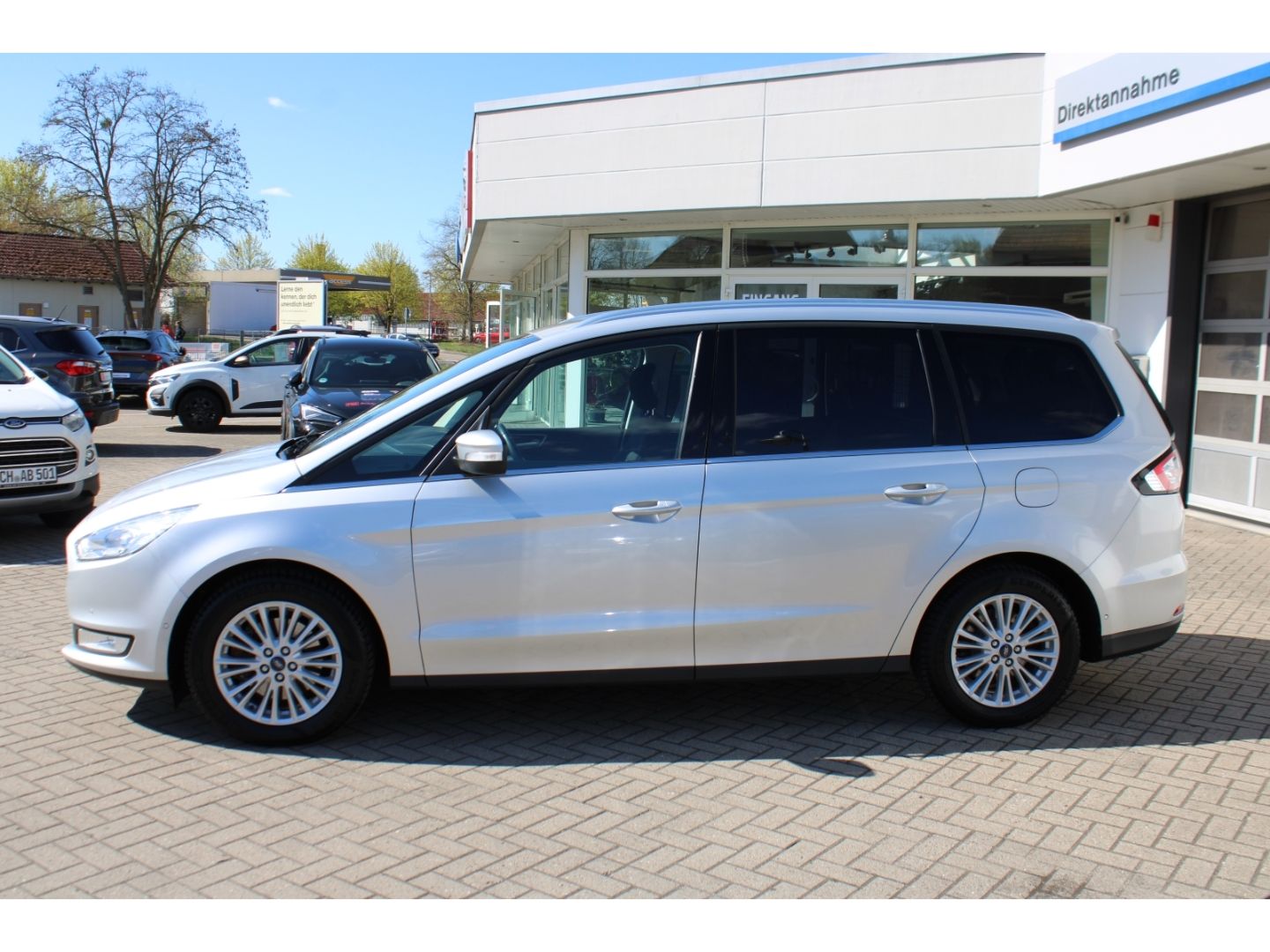 Fahrzeugabbildung Ford Galaxy Titanium 7 Sitze AHK Navi Pano GRA GJR PD