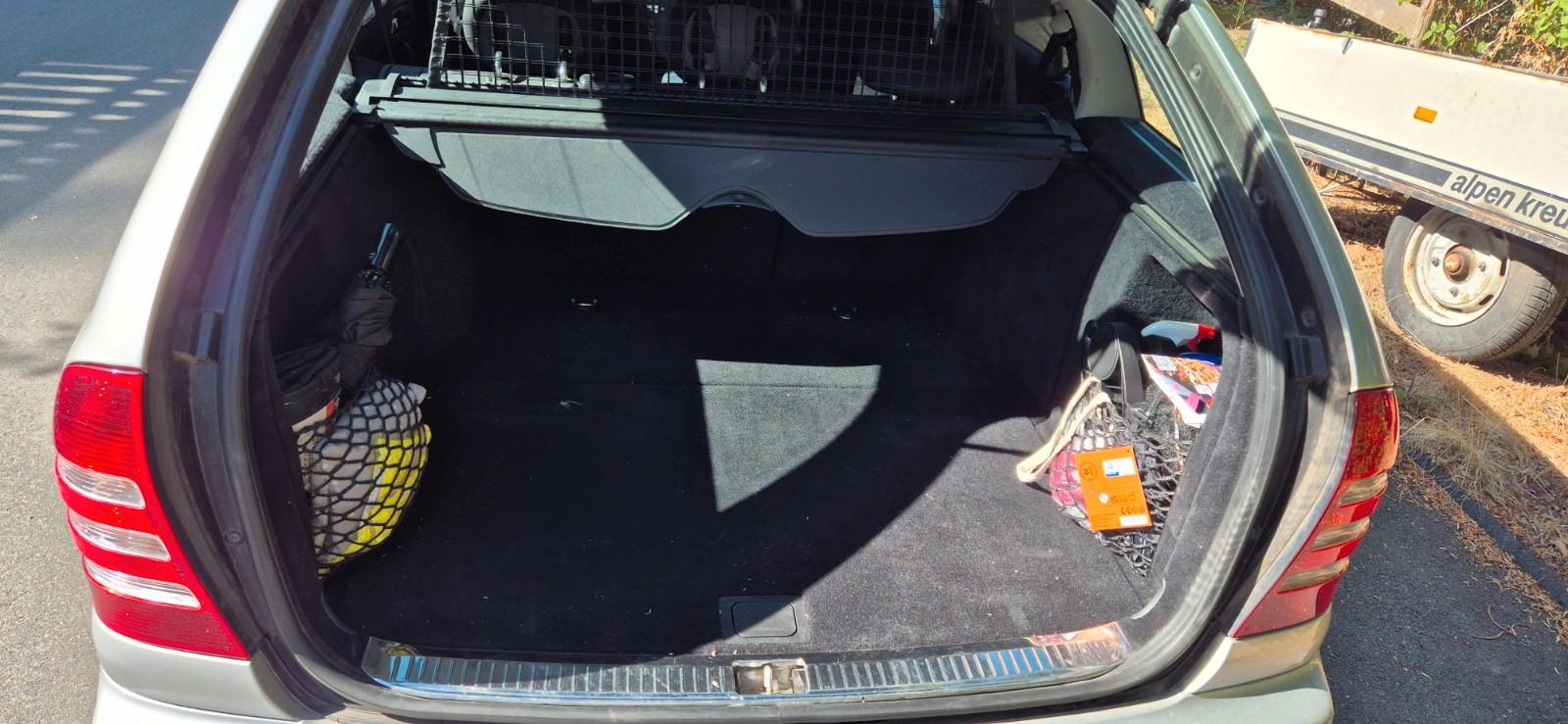 Mercedes-Benz C180 2004 — photo 10